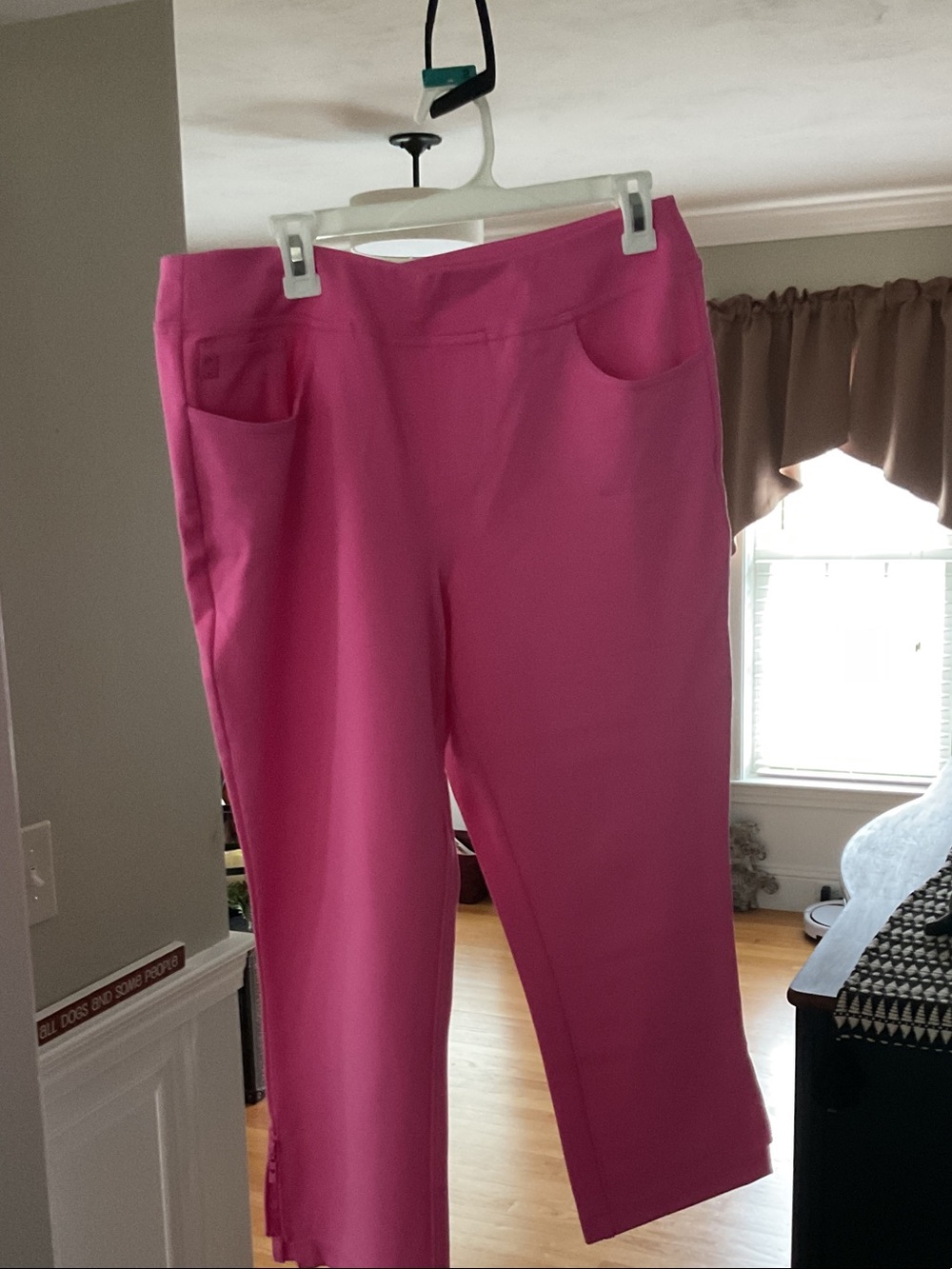 Belle by Kim Gravel Bright Pink Pull-On Cropped Pants